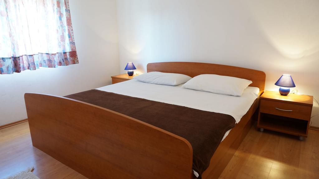 Apartments Sandra Sukošan Zimmer foto