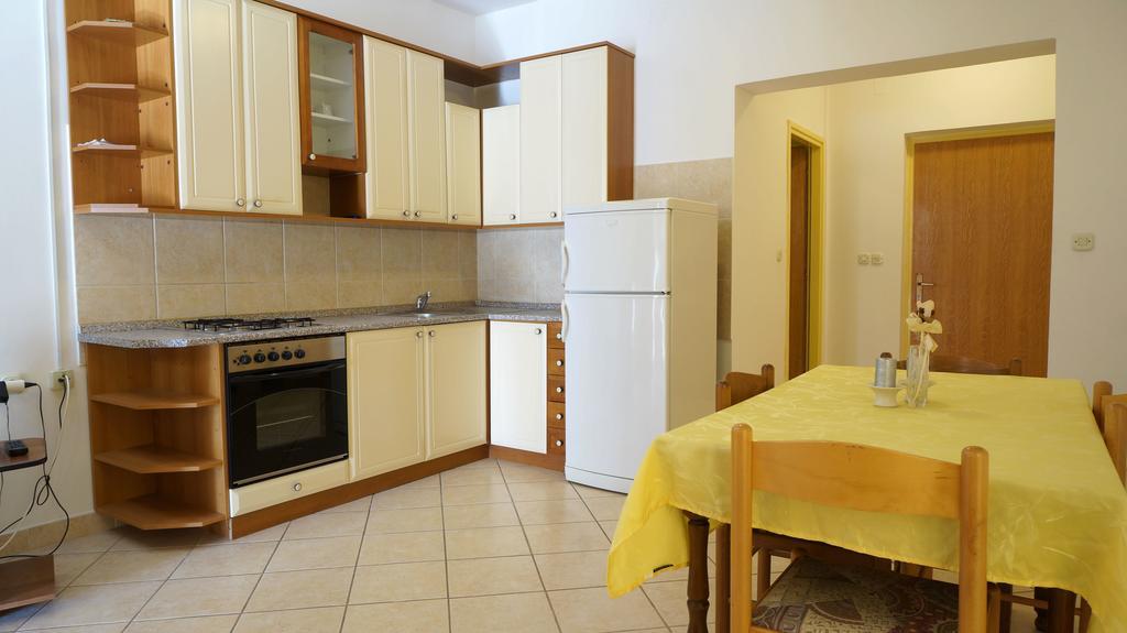 Apartments Sandra Sukošan Zimmer foto