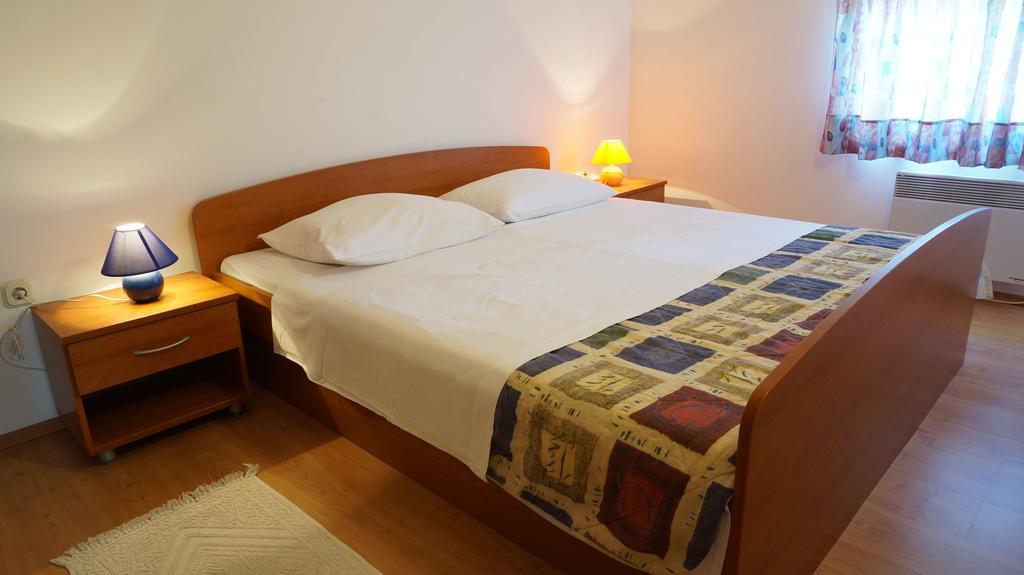 Apartments Sandra Sukošan Zimmer foto